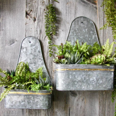 WALL HANGING PLANTER / PLANTER POT / GARDEN PLANTER VENDER