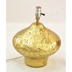 Table Lamp With Golden Design Base And Silver Holder Exporter