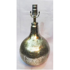 Table Lamp With Round Silver Finishing Base And Silver Finished Holder Exporter