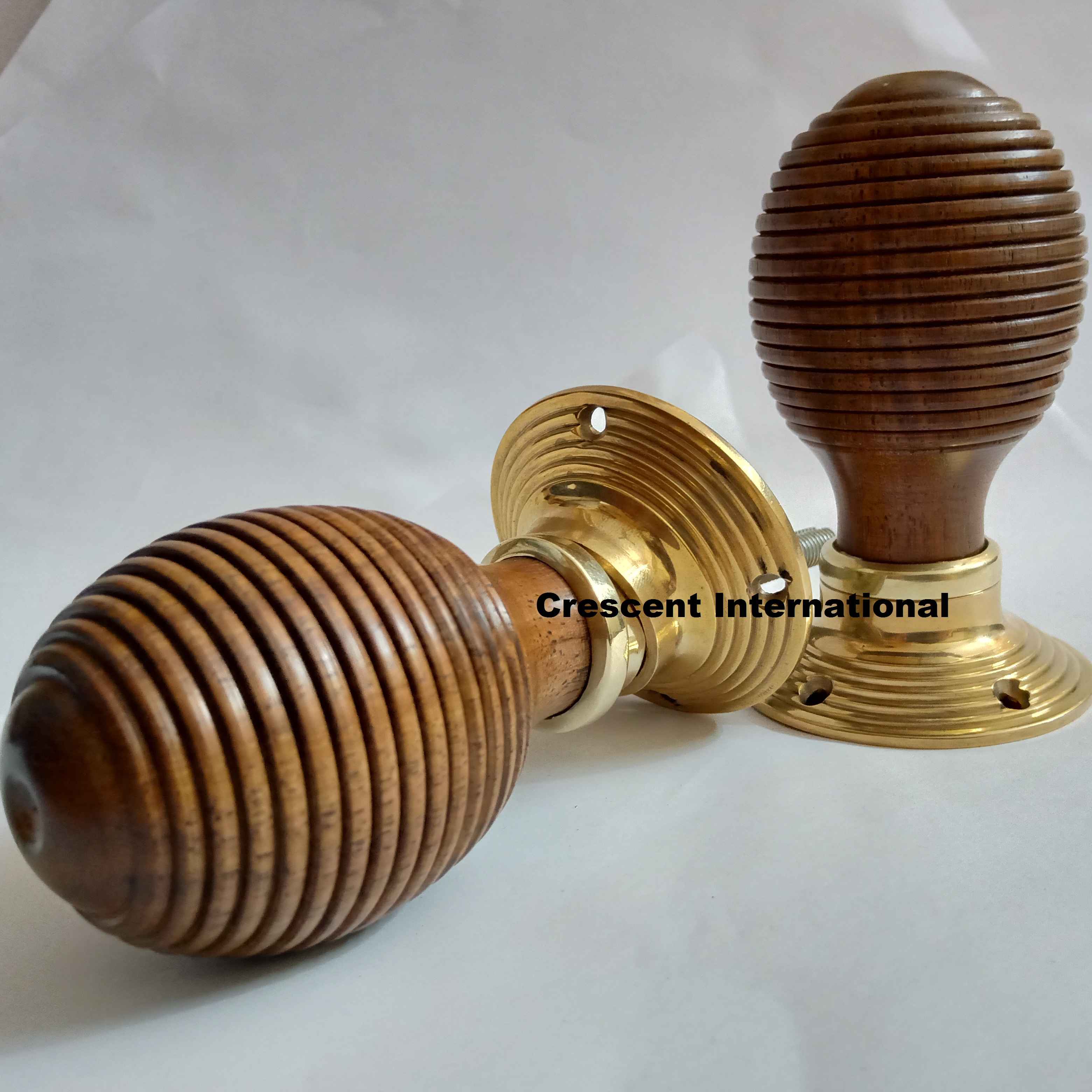 Wholesaler  Oval Door Knobs Rosewood Wooden door knob Brass