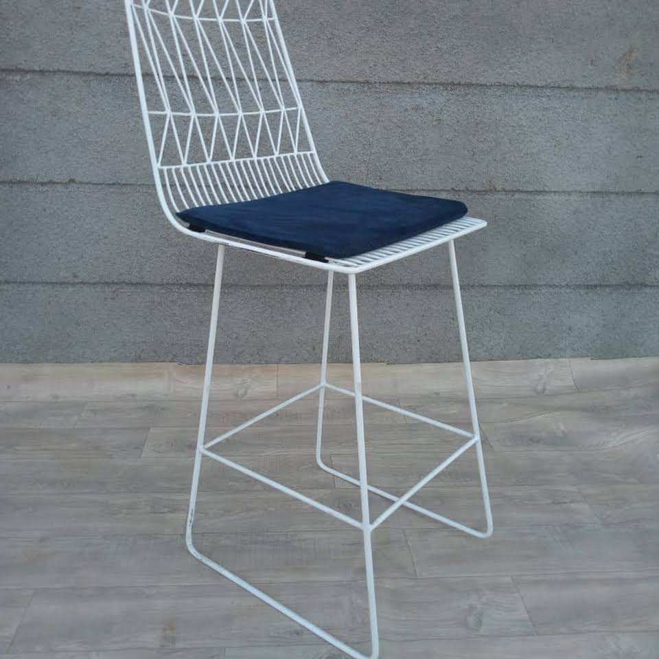 White Jali Chair for Home Hotel Restaurant Furniture Supplier