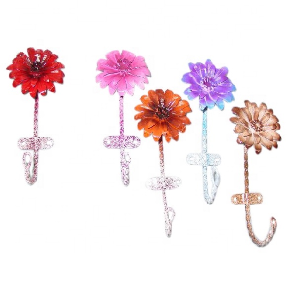 Welcome to pick and buy in our store Iron hooks Flower shape Hangers exporter