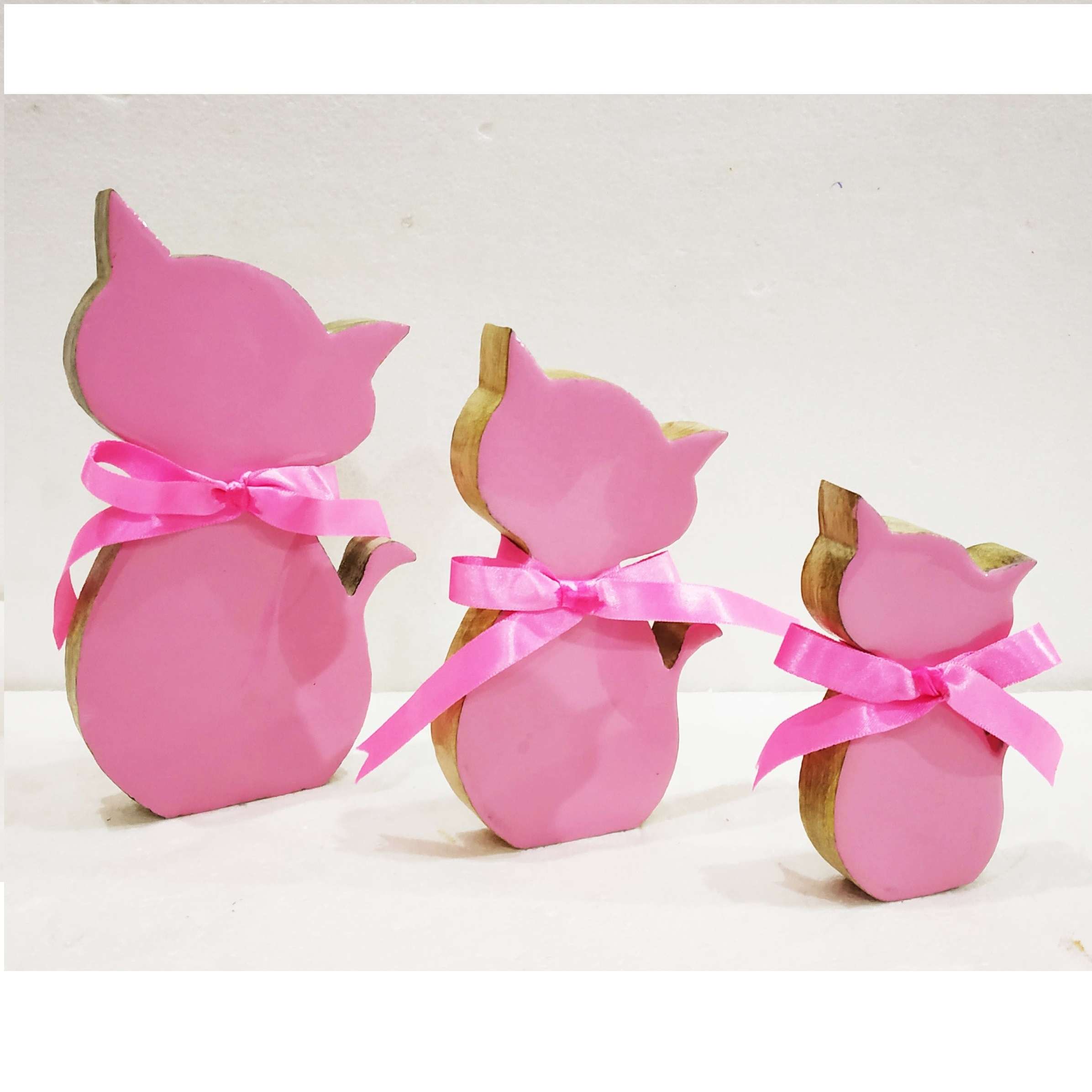 Wholesale Wooden Enameled Cat for decoration