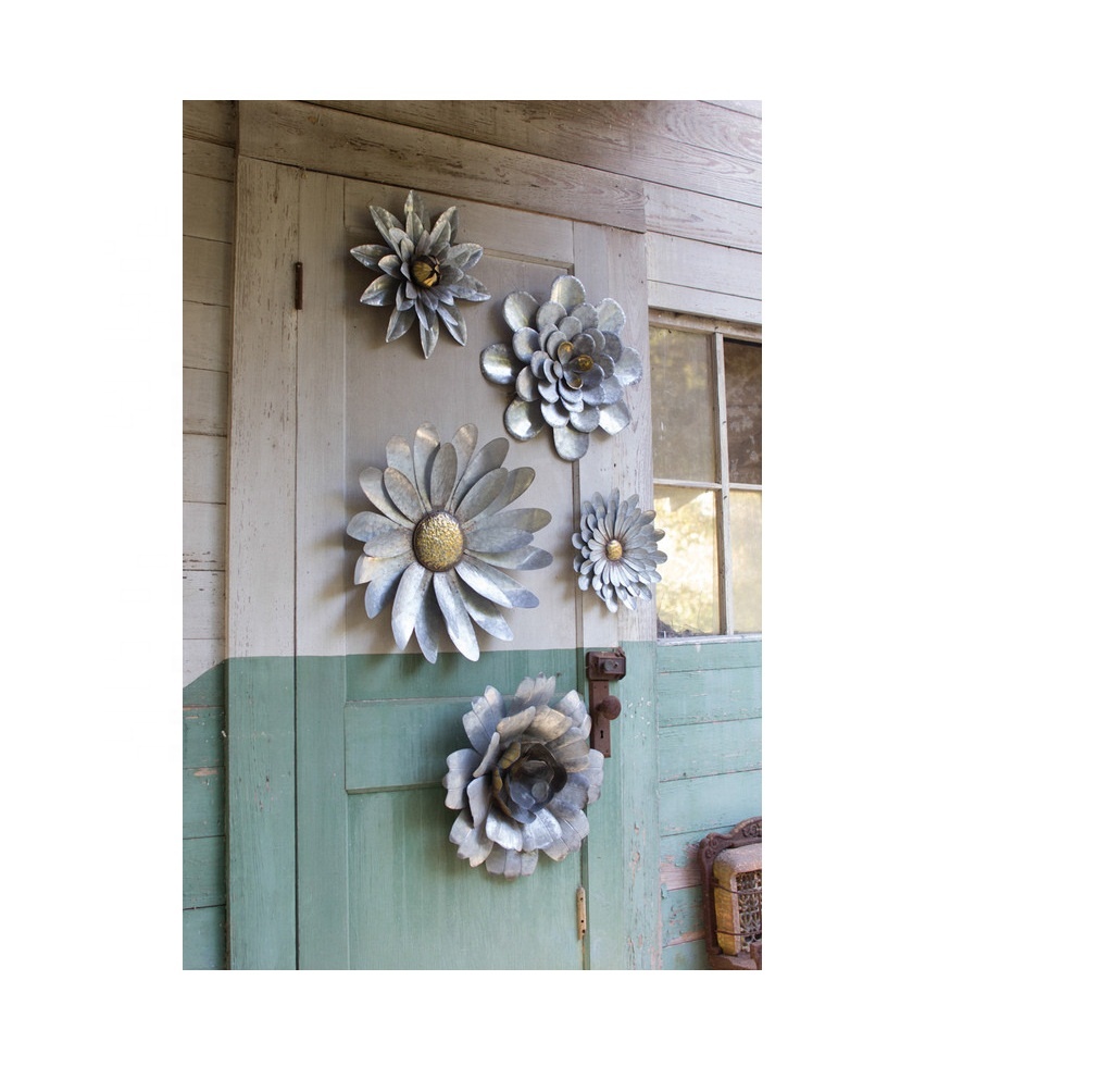 Wholesale of Hanging Metal Flowers